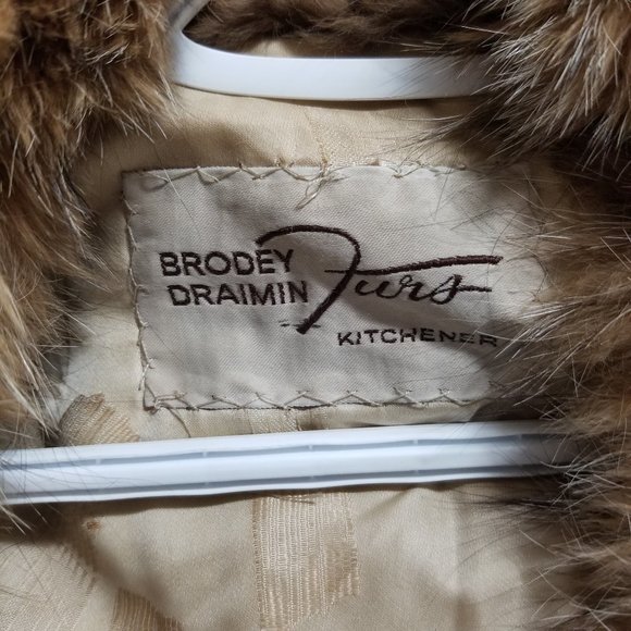 Rabbit Fur  Medium - Picture 2 of 3